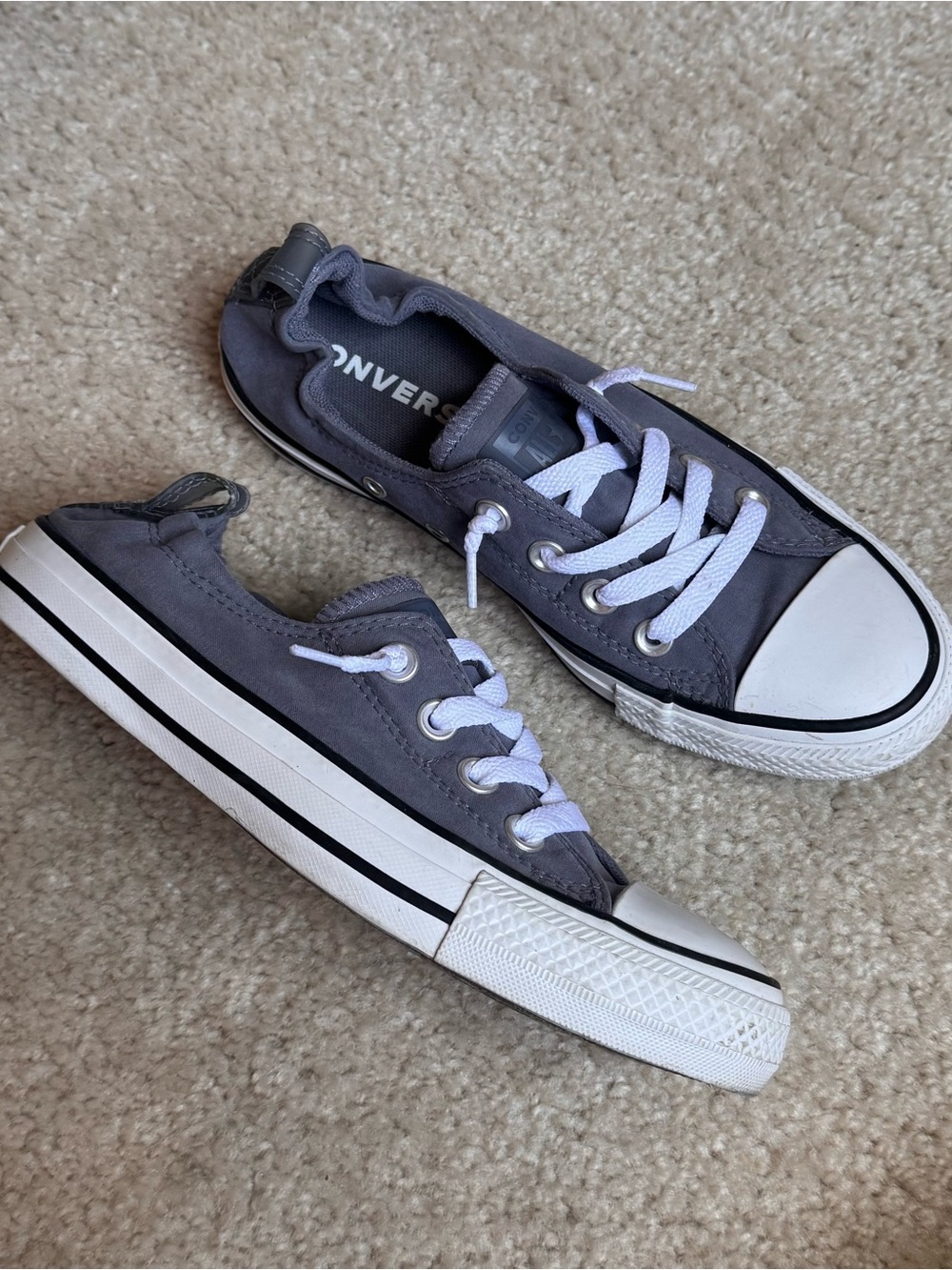 Converse Gray Low Top Slip On Sneakers with White Accents Women’s Size 7